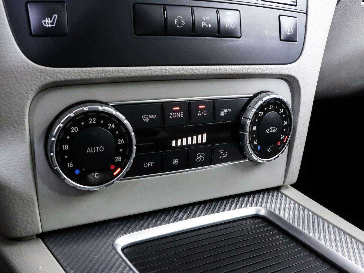 Mercedes-Benz GLK-Класс 2014 года с пробегом. Фото: #12