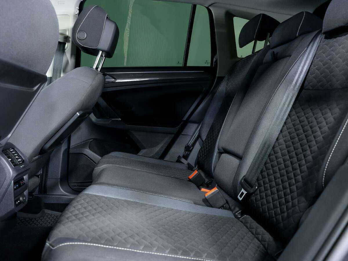 Б/У Фольксваген Тигуан 2018 года. Фото: #10