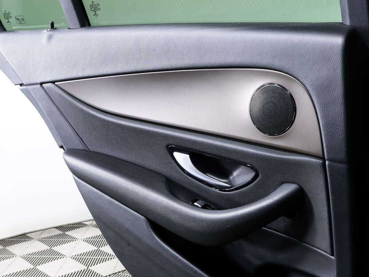 Mercedes-Benz E-Класс 2016 года с пробегом. Фото: #16