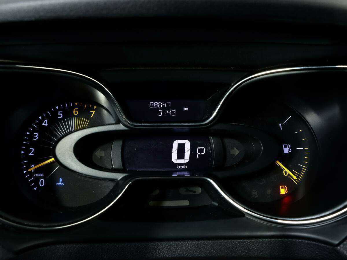 Б/У Рено Каптюр 2017 года. Фото: #13