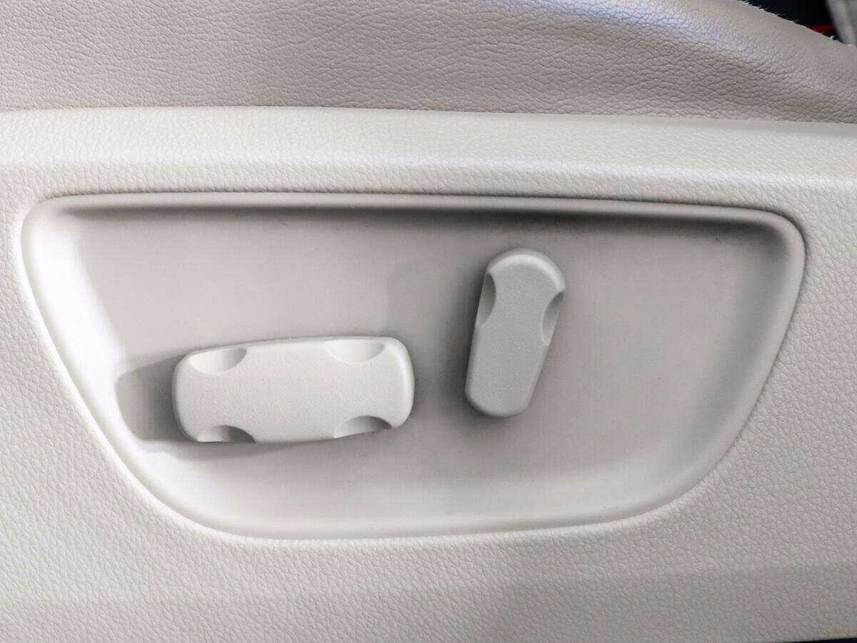 Mitsubishi Pajero Sport 2017 года с пробегом. Фото: #11