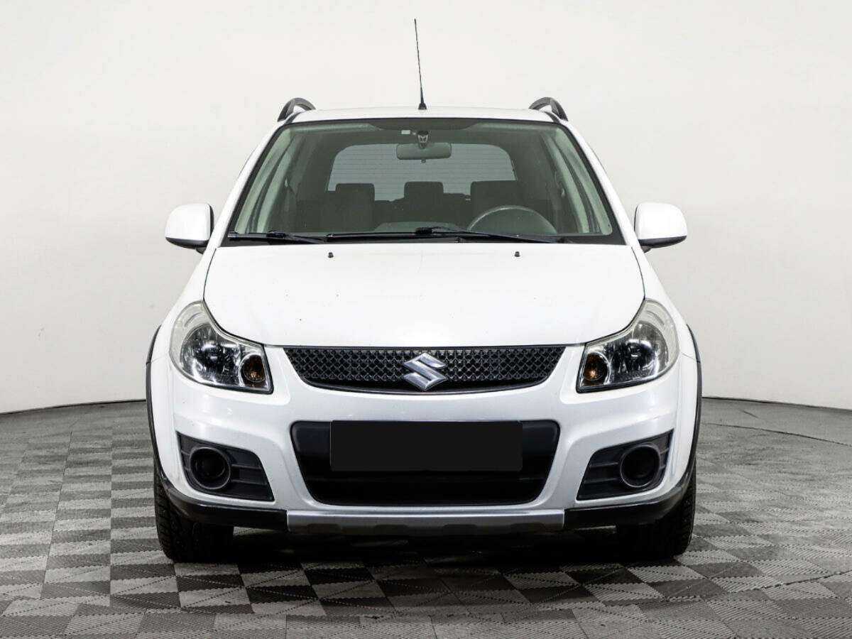 Б/У Сузуки С-Икс4 2013 года. Фото: #1