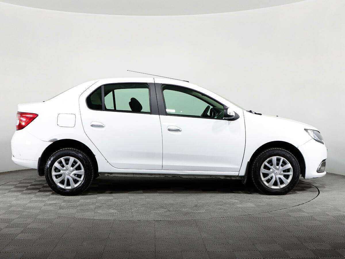 Б/У Рено Логан 2017 года. Фото: #3