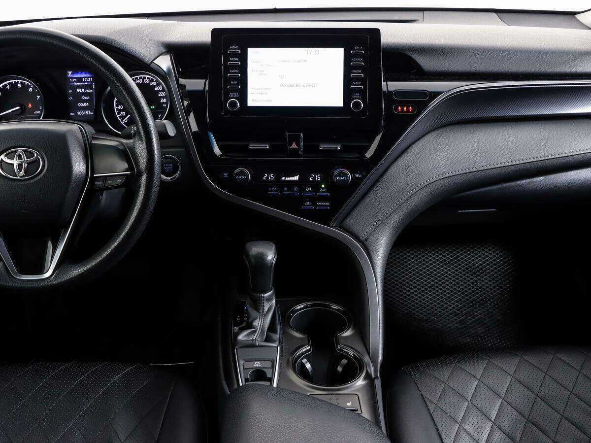 Б/У Тойота Камри 2021 года. Фото: #11