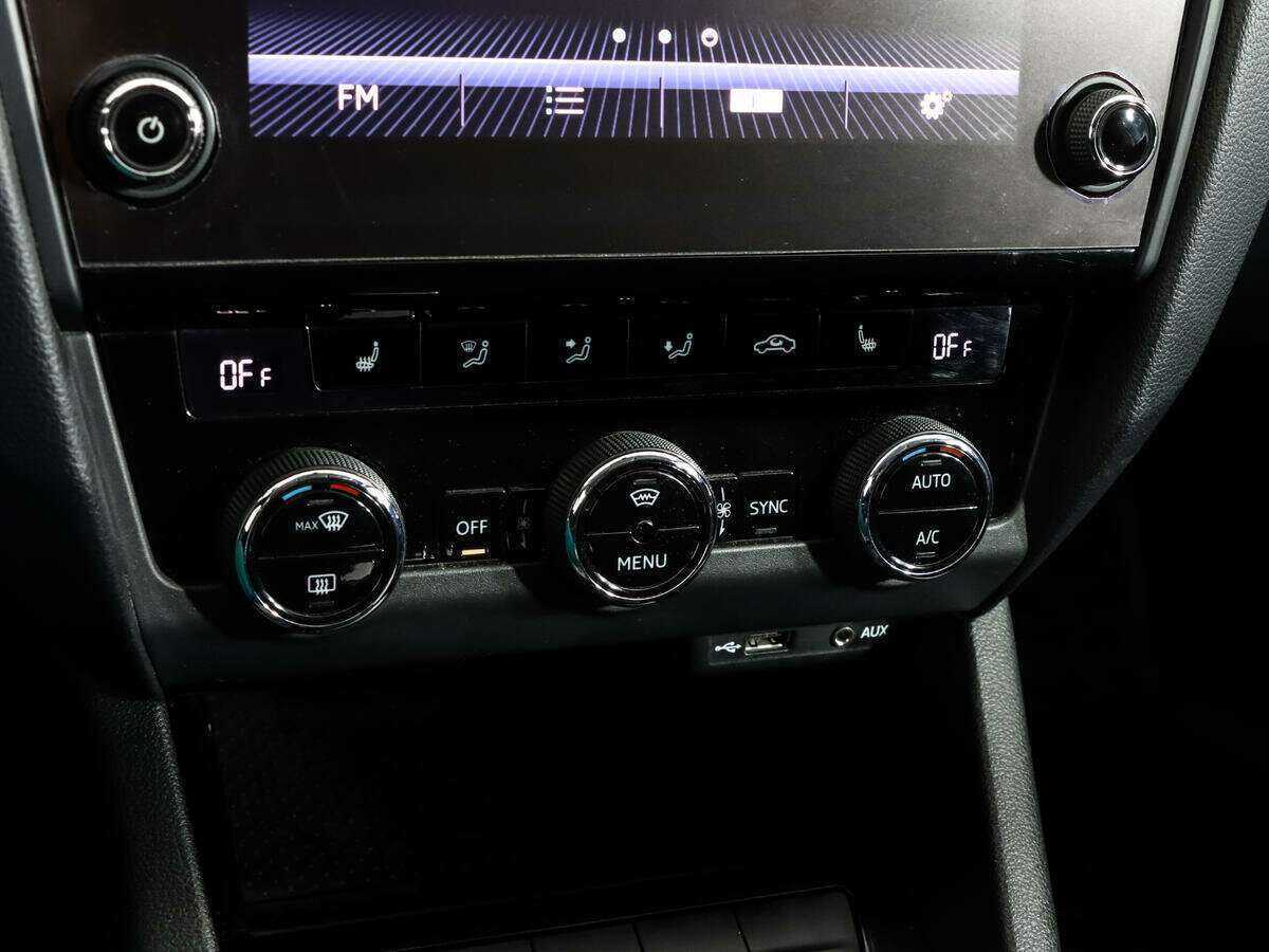 Б/У Шкода Октавия 2017 года. Фото: #11