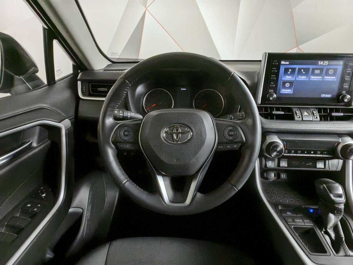 Toyota RAV4 2020 года с пробегом. Фото: #14