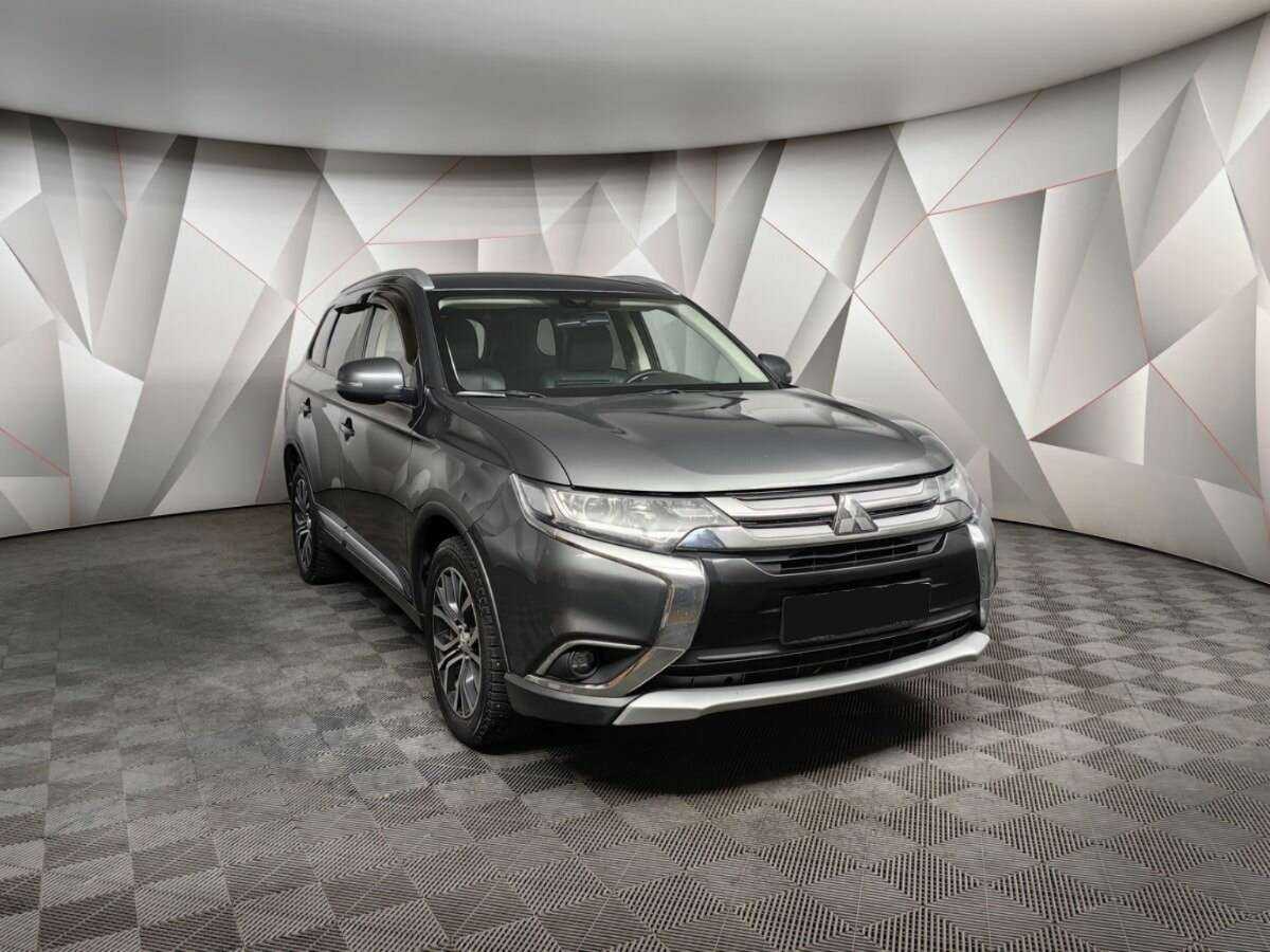 Mitsubishi Outlander 2017 года с пробегом. Фото: #2