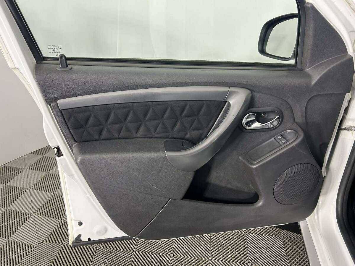 Б/У Рено Дастер 2017 года. Фото: #7