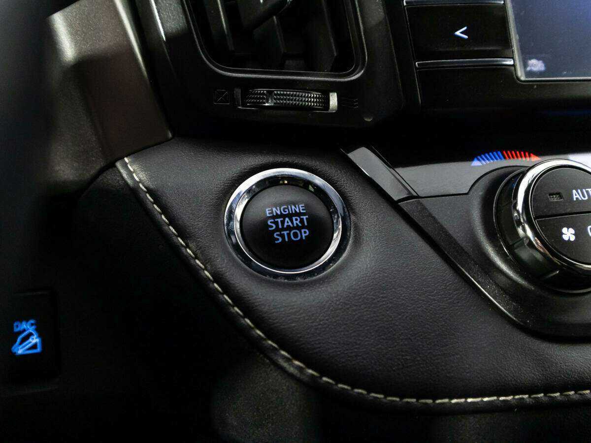 Toyota RAV4 2016 года с пробегом. Фото: #18