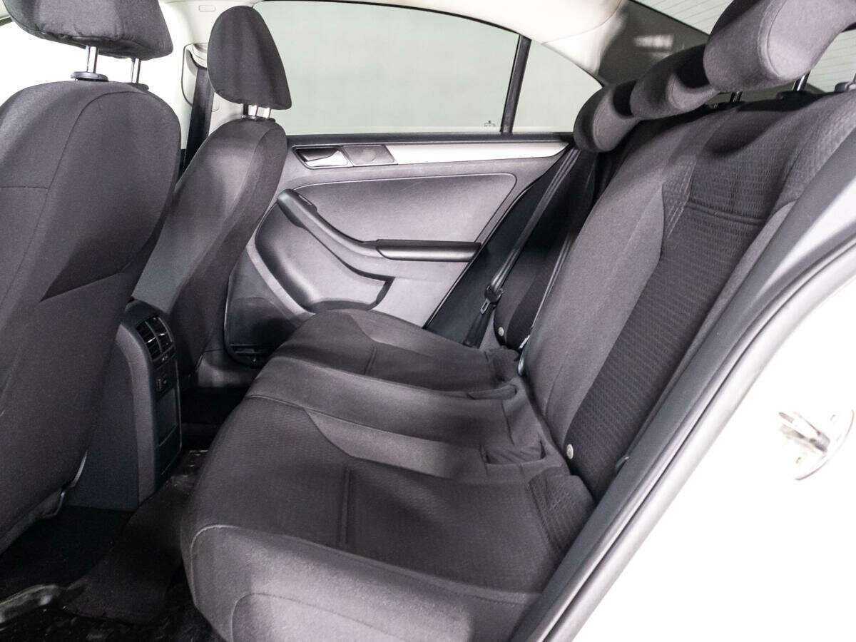 Б/У Фольксваген Джетта 2015 года. Фото: #9