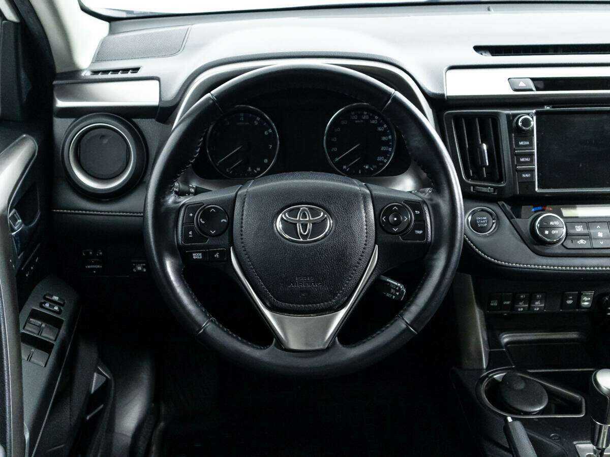 Toyota RAV4 2018 года с пробегом. Фото: #21