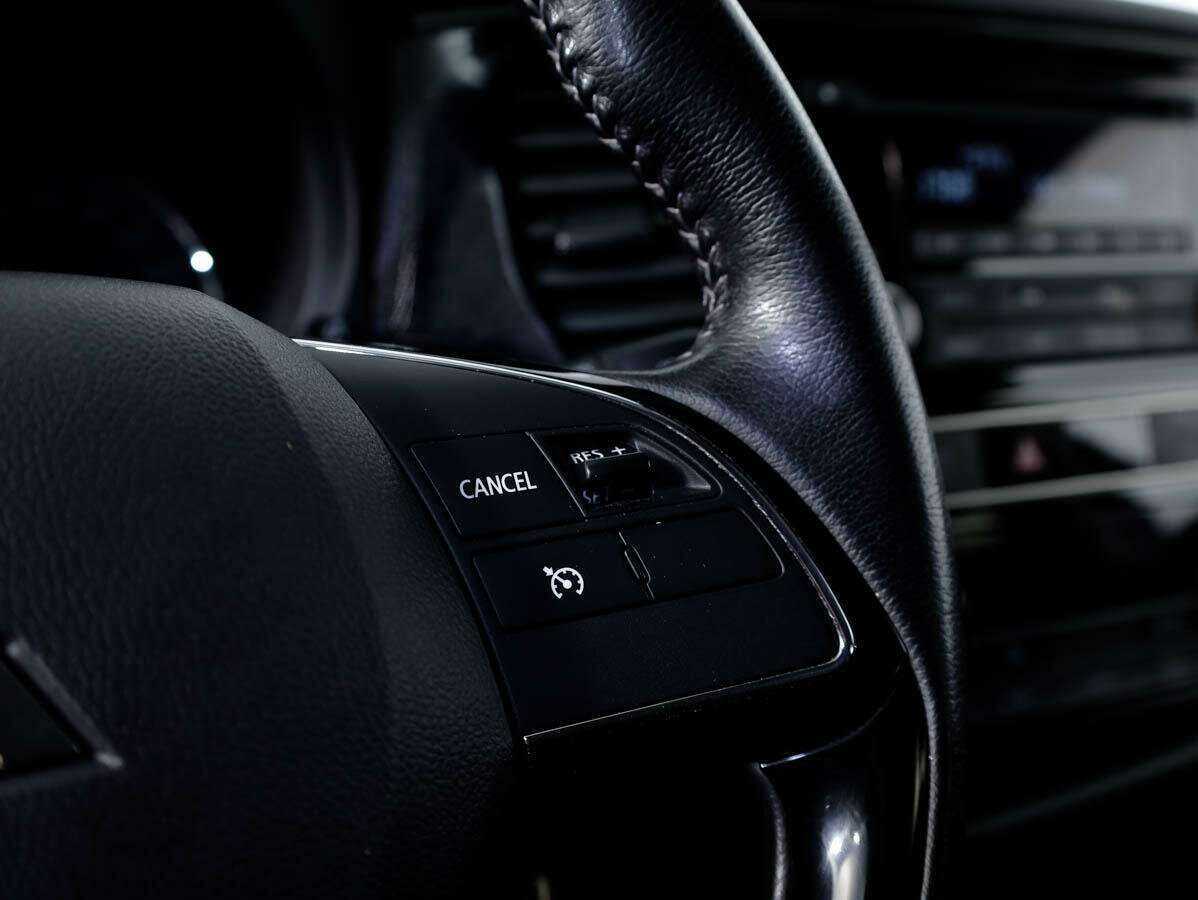 Б/У Митсубиши Оутлэндер 2018 года. Фото: #14