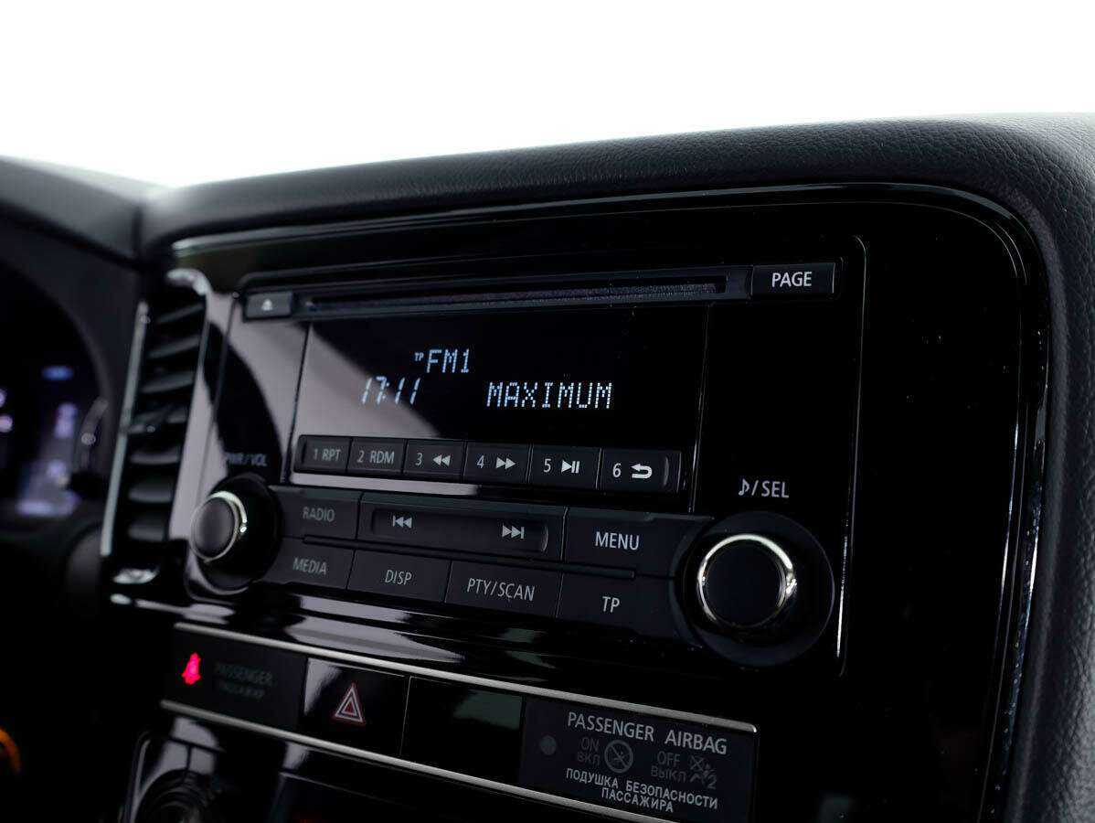 Б/У Митсубиши Оутлэндер 2018 года. Фото: #18