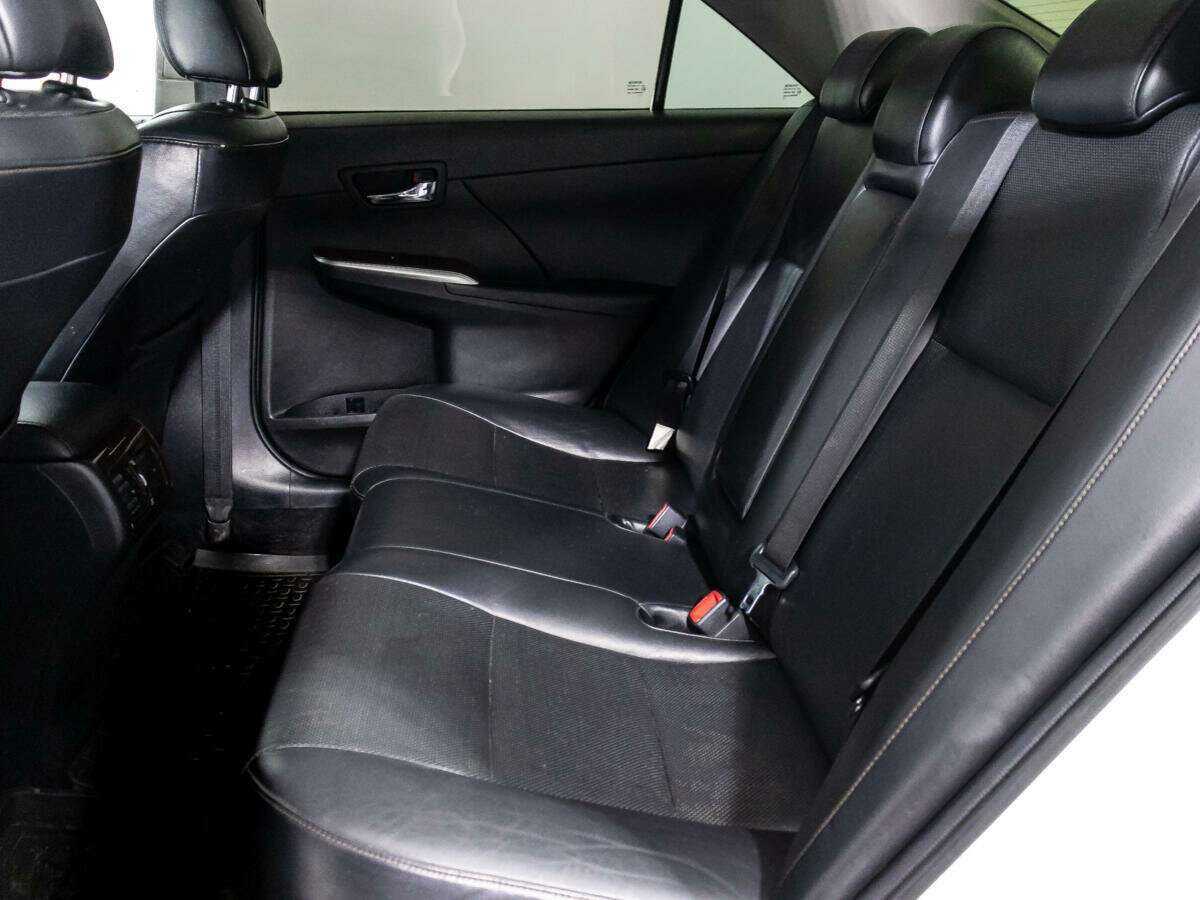 Б/У Тойота Камри 2012 года. Фото: #9