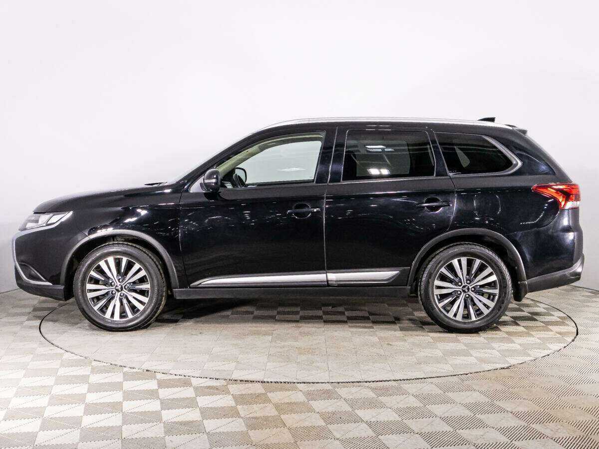 Б/У Митсубиши Оутлэндер 2020 года. Фото: #7