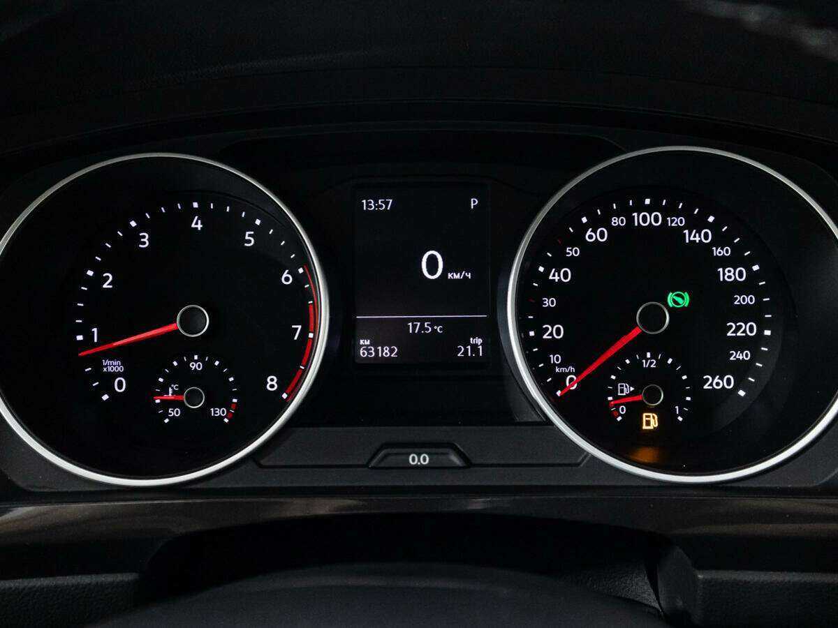 Б/У Фольксваген Тигуан 2017 года. Фото: #11