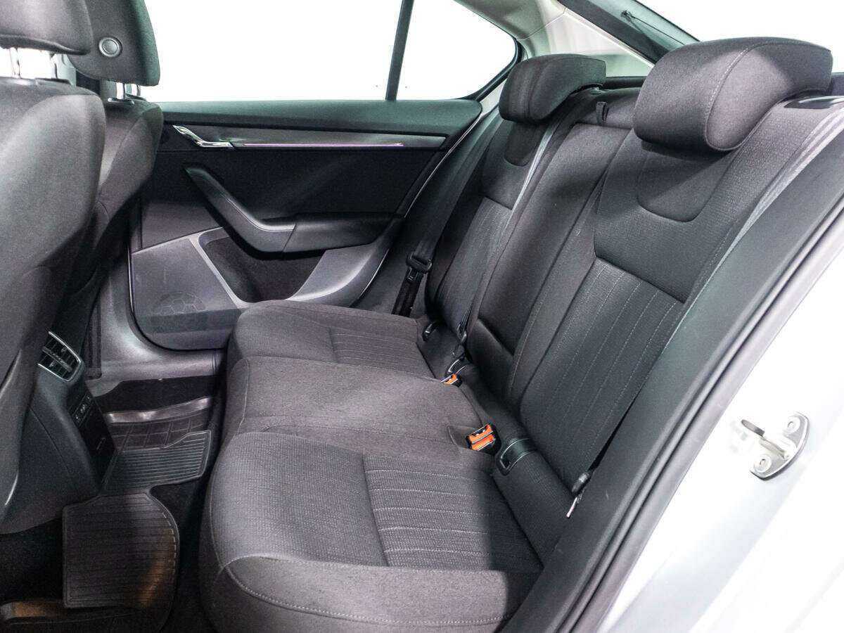 Б/У Шкода Октавия 2018 года. Фото: #9