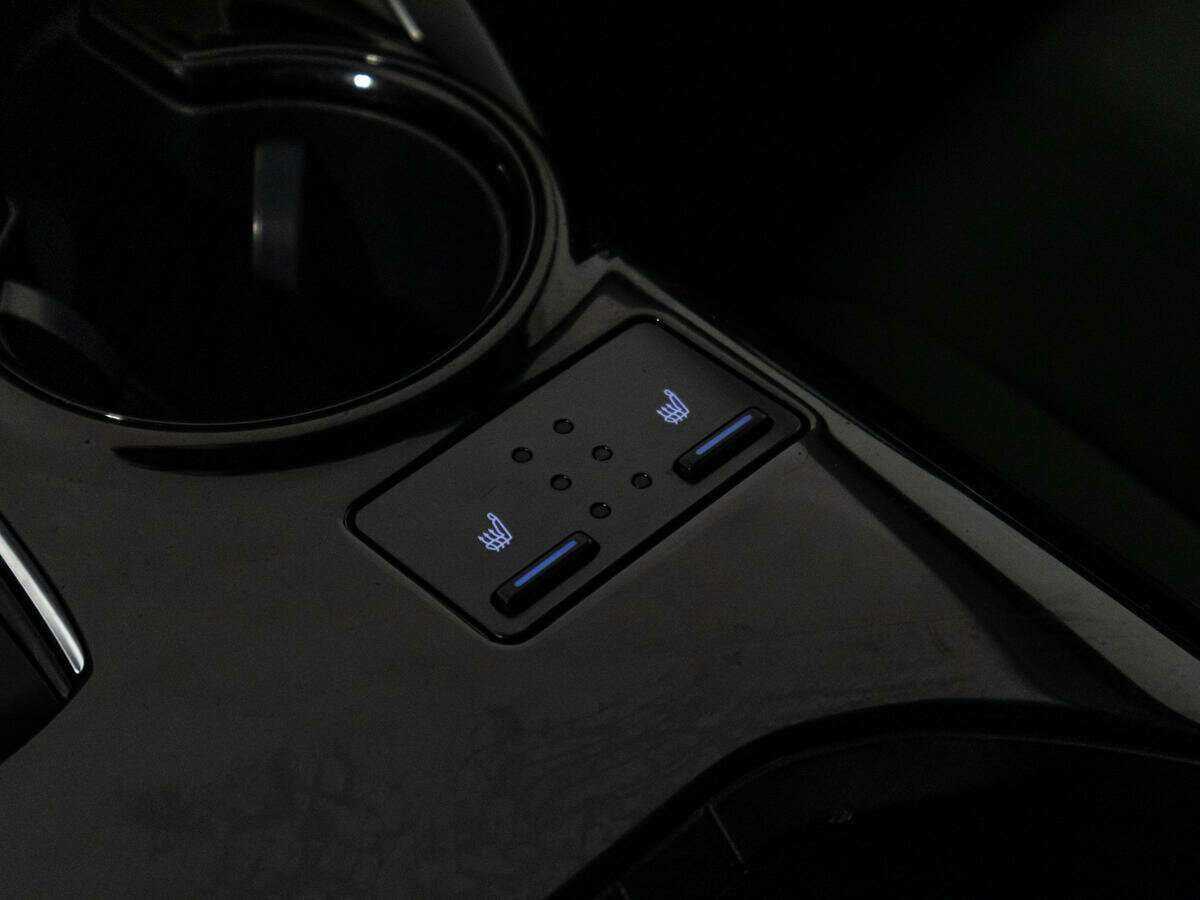 Toyota Camry 2019 года с пробегом. Фото: #15