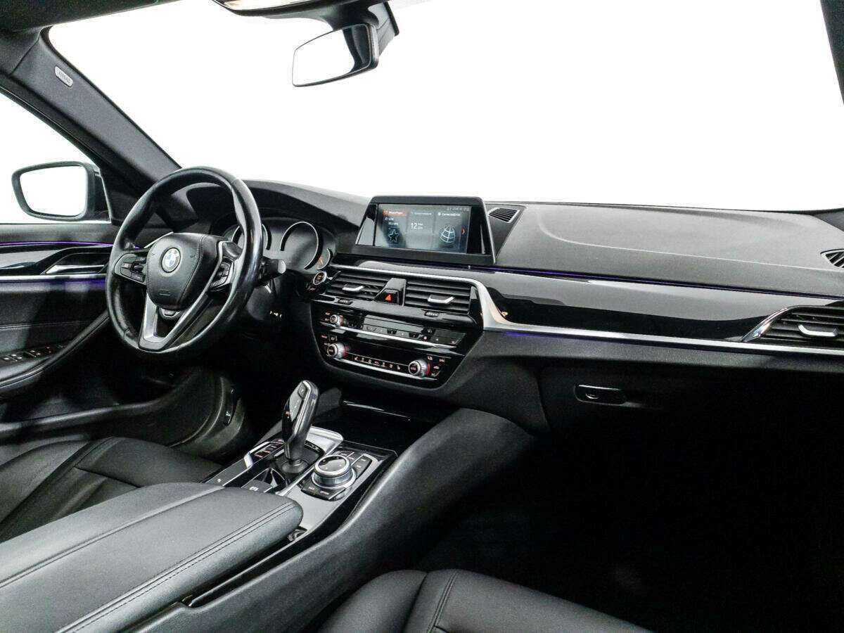 BMW 5 серии 2017 года с пробегом. Фото: #8