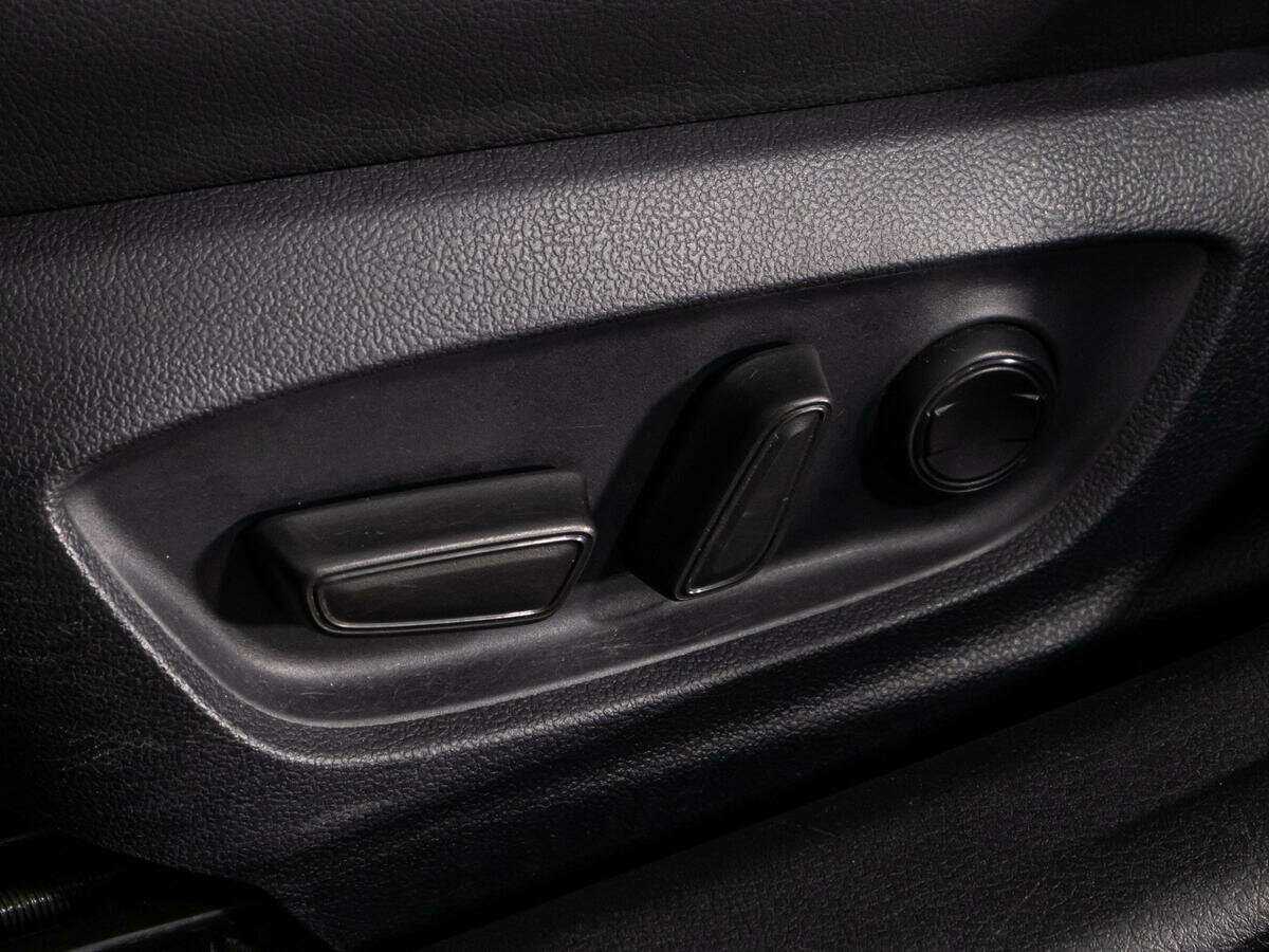 Toyota Camry 2018 года с пробегом. Фото: #14