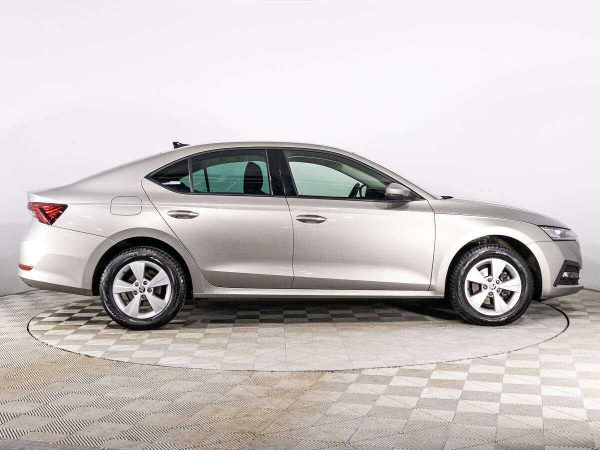 Skoda Octavia 2021 года с пробегом. Фото: #3