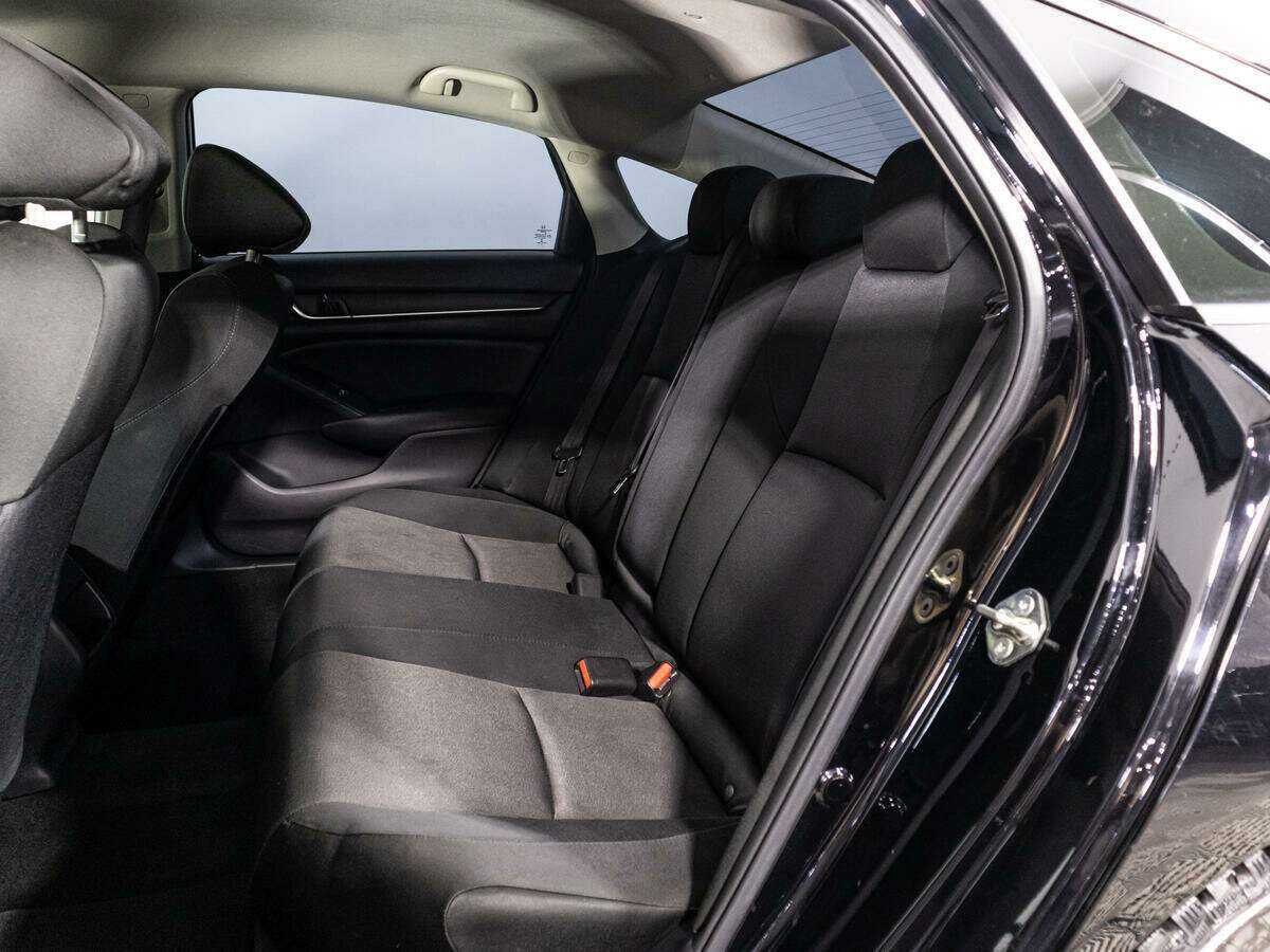 Б/У Хонда Аккорд 2018 года. Фото: #9