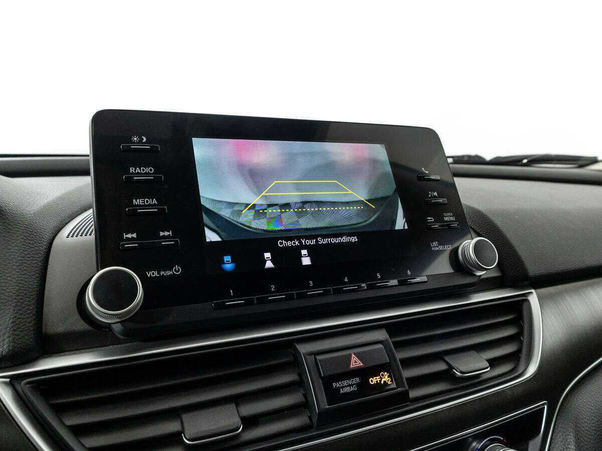 Б/У Хонда Аккорд 2018 года. Фото: #15