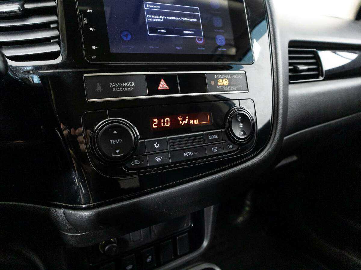 Б/У Митсубиши Оутлэндер 2019 года. Фото: #14