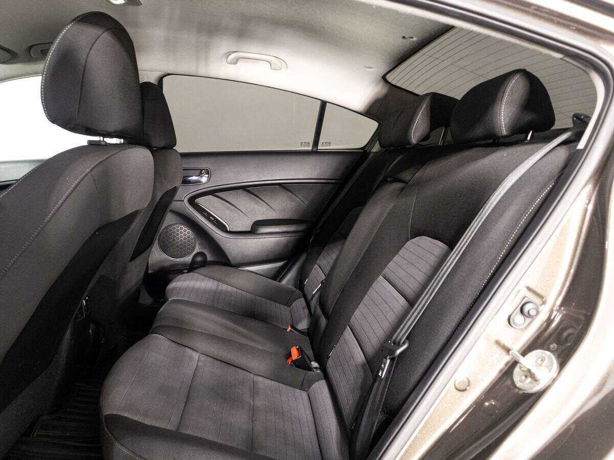 Б/У Киа Церато 2014 года. Фото: #9