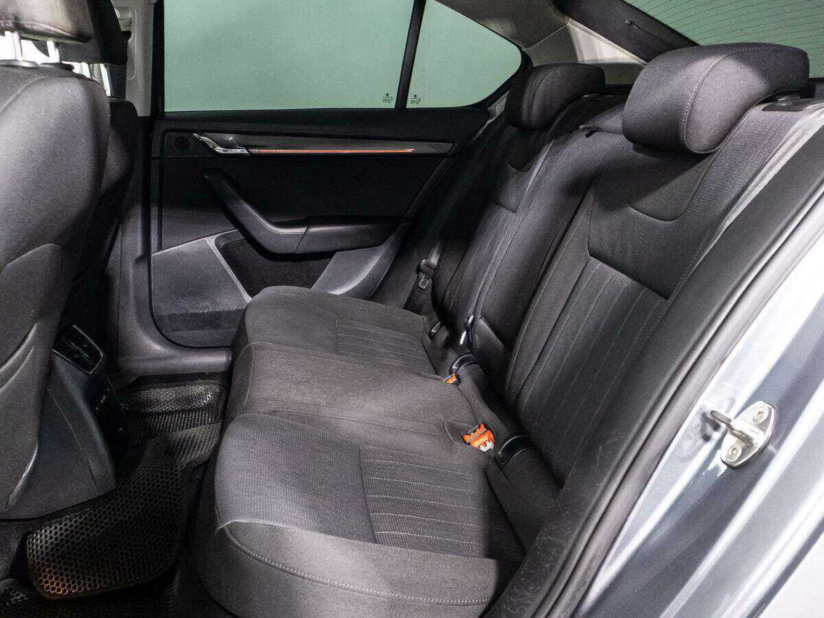 Б/У Шкода Октавия 2018 года. Фото: #9