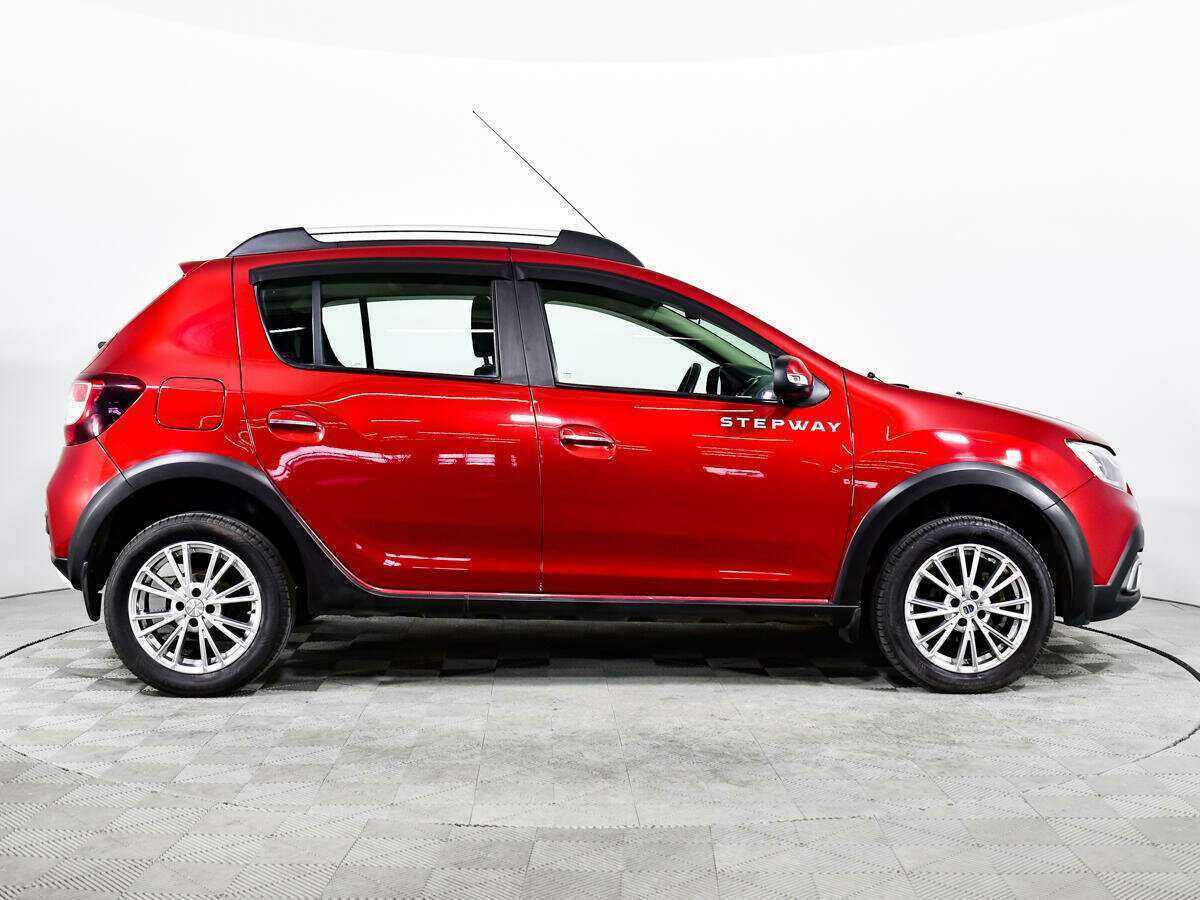 Б/У Рено Сандеро 2019 года. Фото: #3