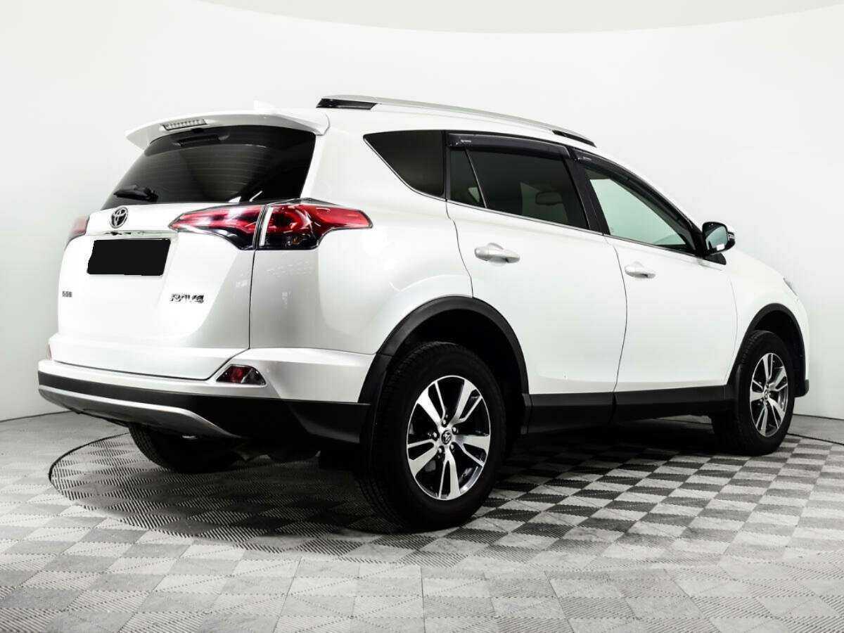 Toyota RAV4 2018 года с пробегом. Фото: #6