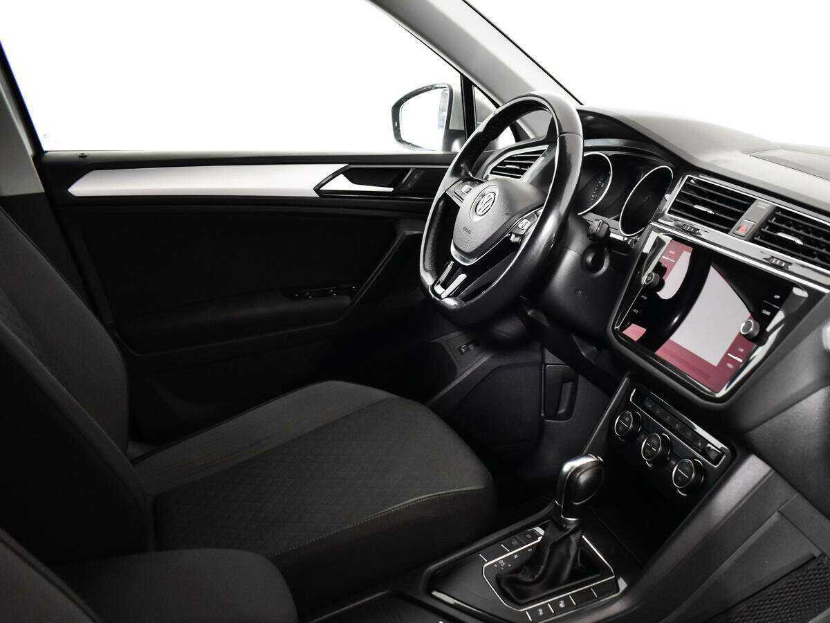 Б/У Фольксваген Тигуан 2017 года. Фото: #8