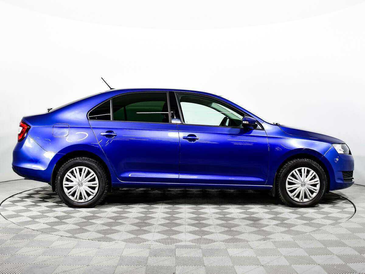 Б/У Шкода Рапид 2018 года. Фото: #3