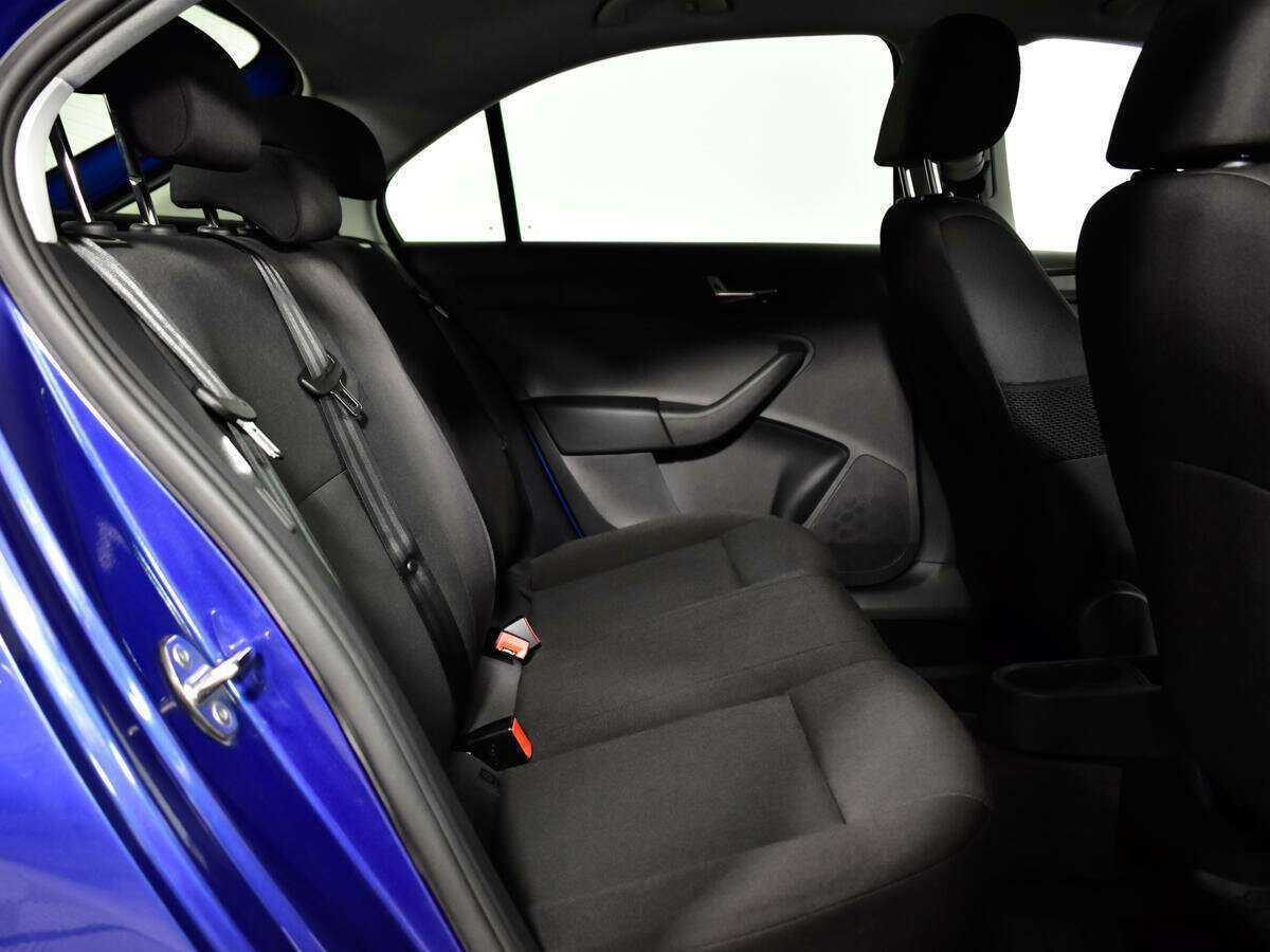 Б/У Шкода Рапид 2018 года. Фото: #9