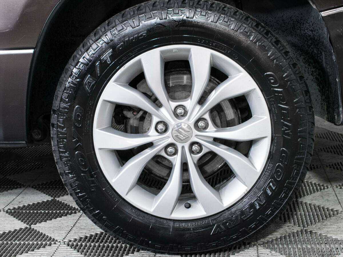 Б/У Сузуки Гранд Витара 2013 года. Фото: #15