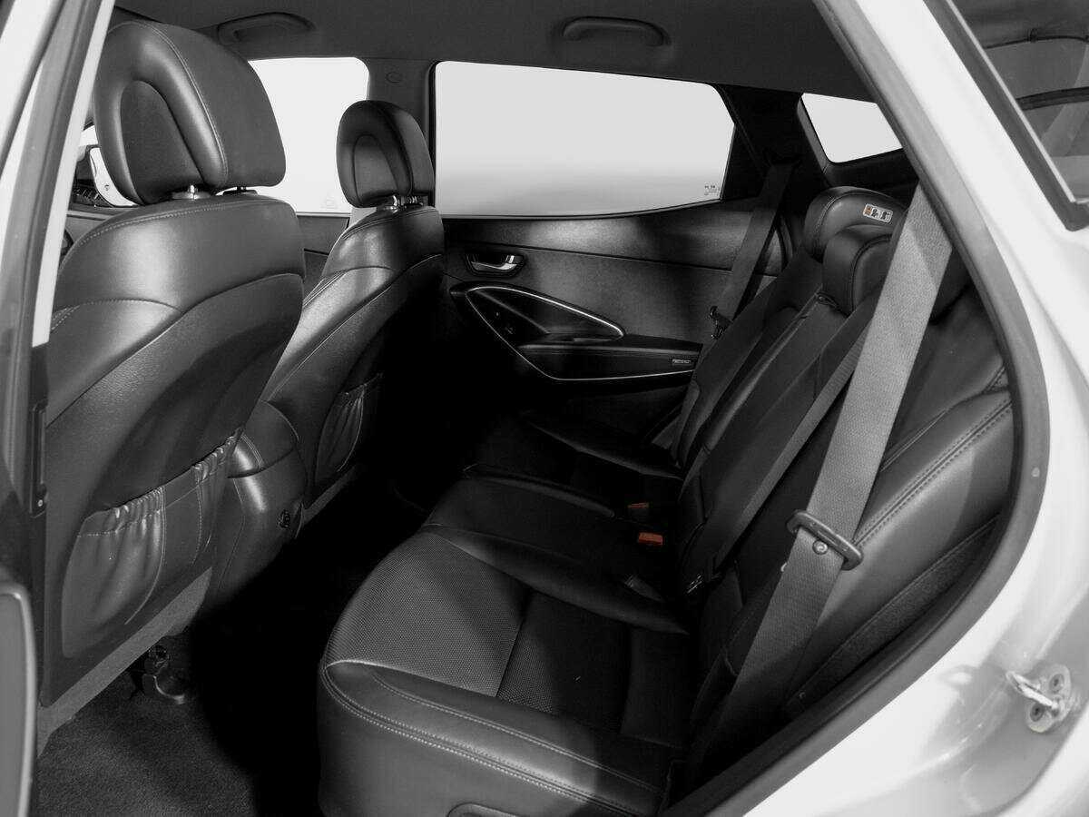 Б/У Хендай Санта Фе 2016 года. Фото: #9