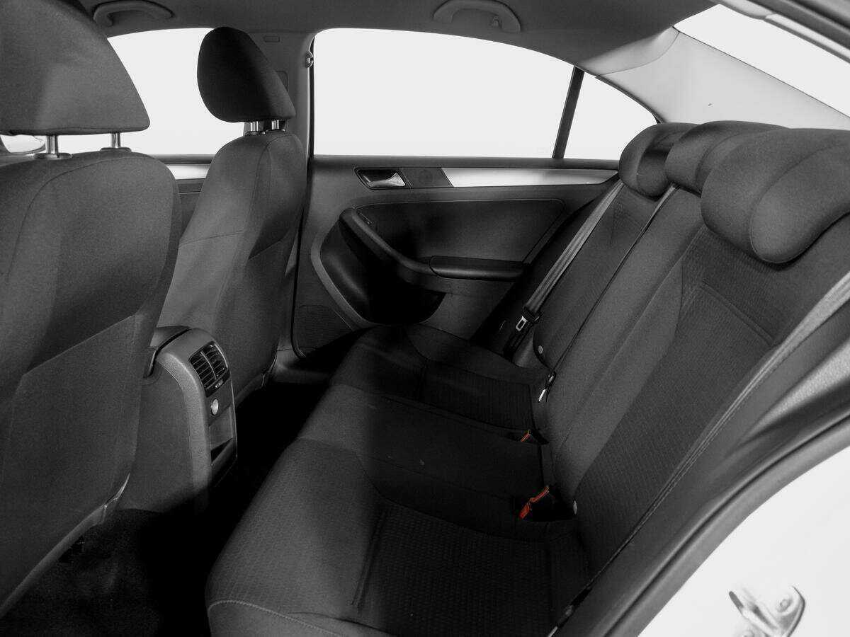 Б/У Фольксваген Джетта 2016 года. Фото: #9