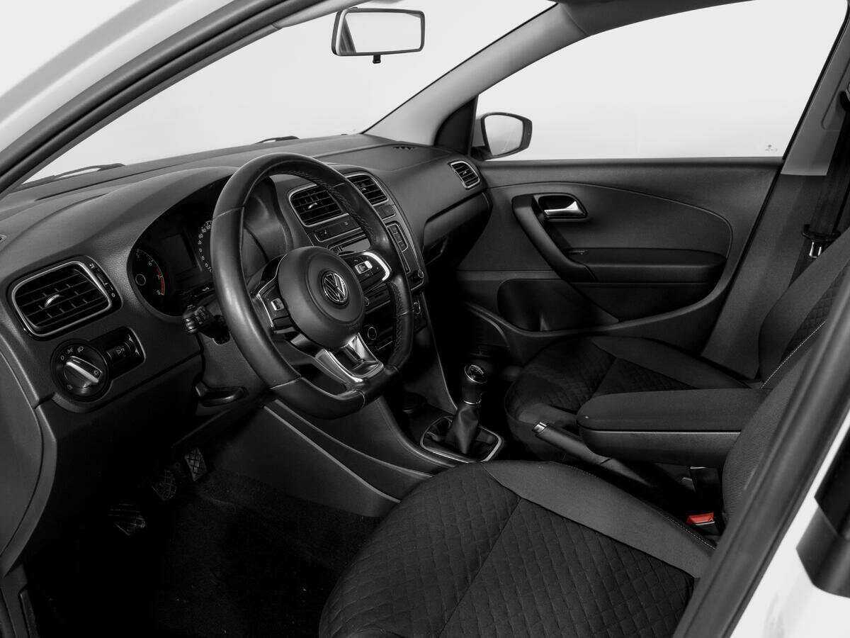 Б/У Фольксваген Поло 2020 года. Фото: #14