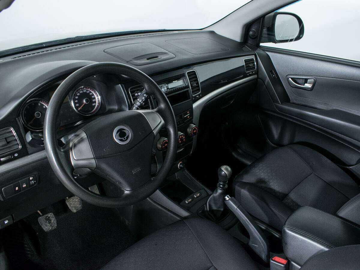 Б/У Сан-Ён Актион 2012 года. Фото: #12