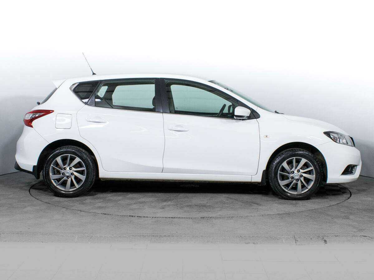 Б/У Ниссан Тиида 2015 года. Фото: #3