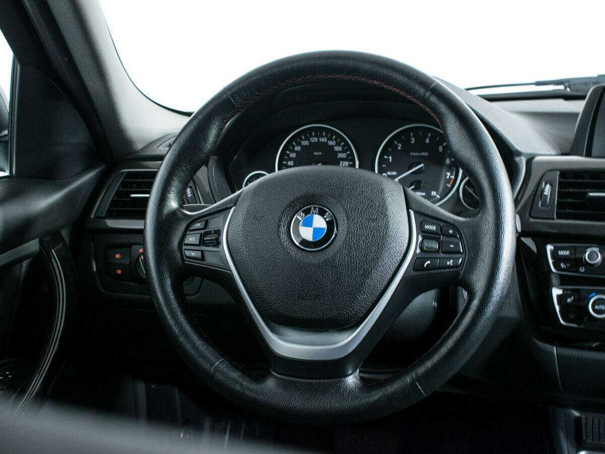 BMW 3 серии 2017 года с пробегом. Фото: #13