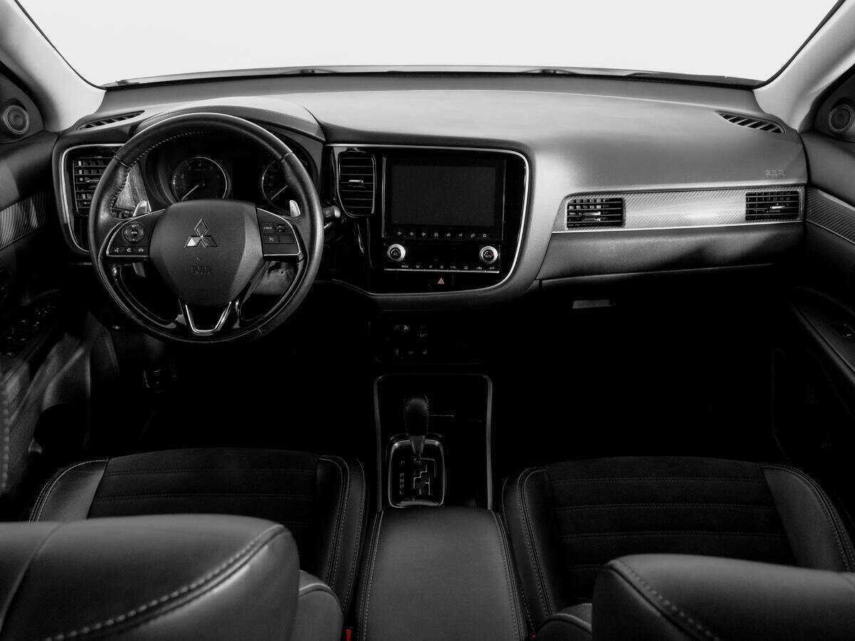 Mitsubishi Outlander 2021 года с пробегом. Фото: #11