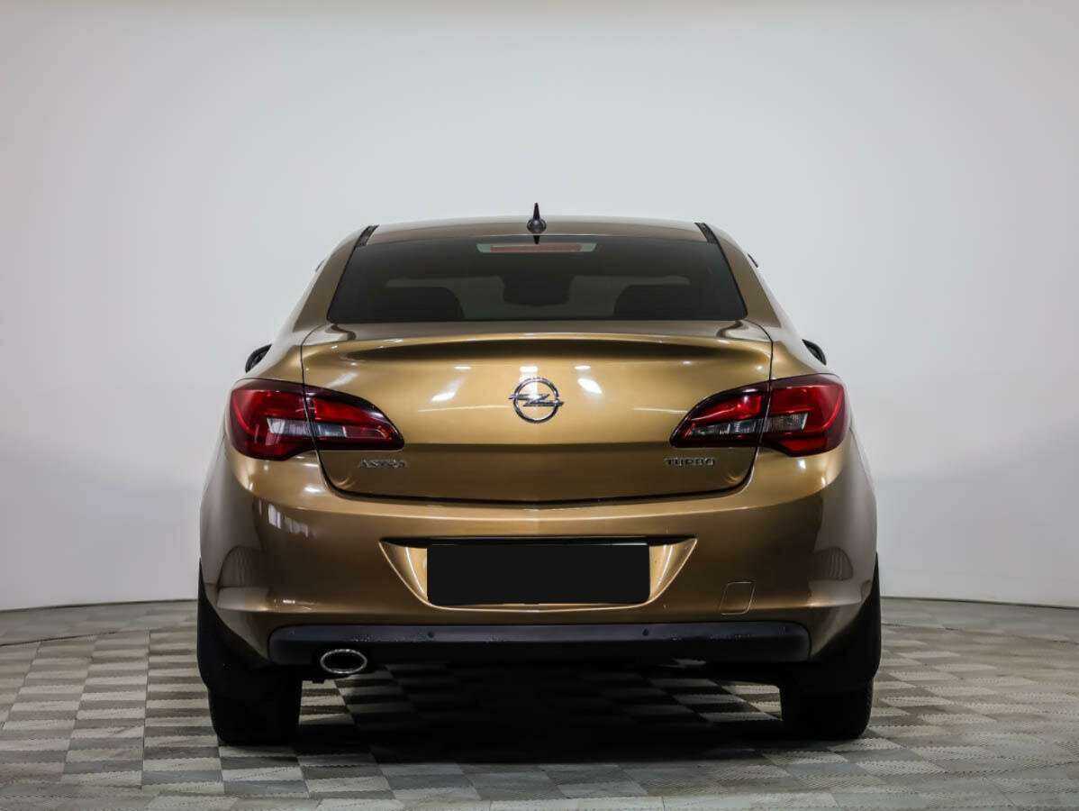Opel Astra 2015 года с пробегом. Фото: #4