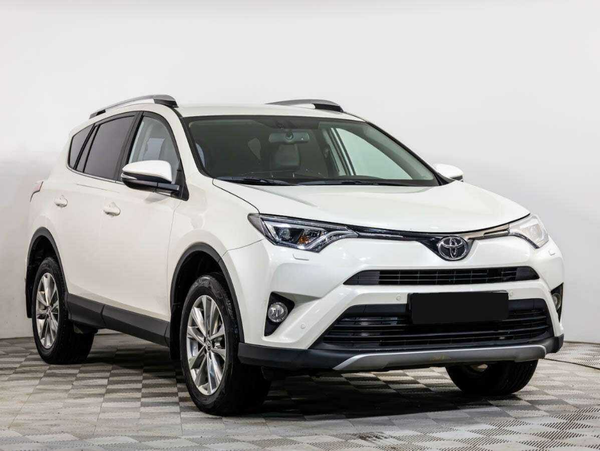 Toyota RAV4 2018 года с пробегом. Фото: #1
