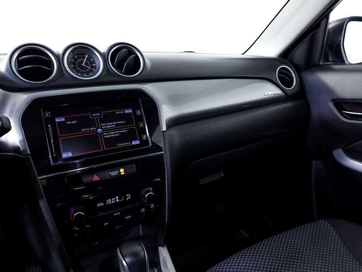 Б/У Сузуки Витара 2016 года. Фото: #12