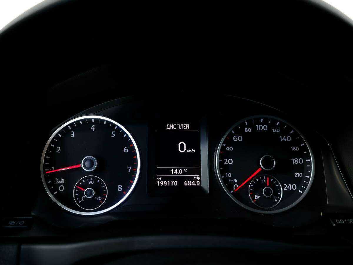 Volkswagen Tiguan 2012 года с пробегом. Фото: #9