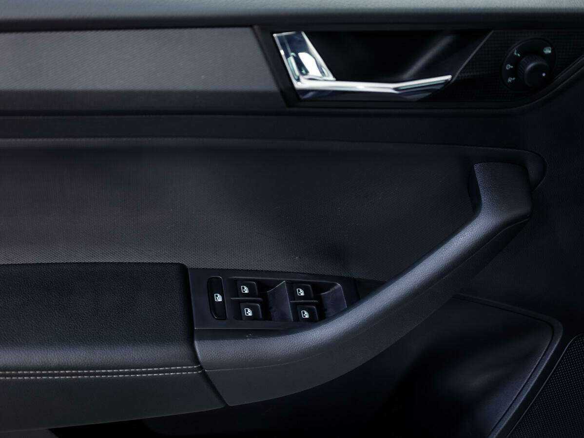 Б/У Шкода Рапид 2021 года. Фото: #19