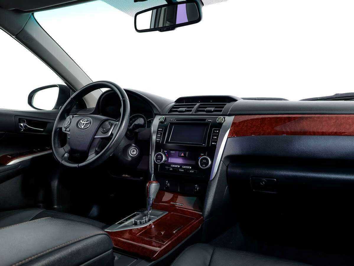 Toyota Camry 2013 года с пробегом. Фото: #8