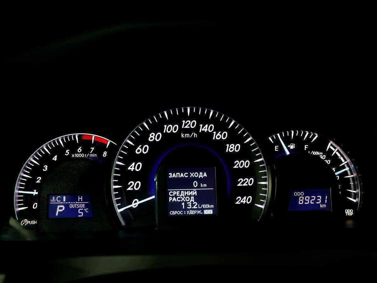 Toyota Camry 2013 года с пробегом. Фото: #23